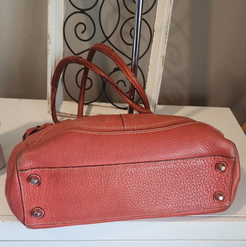 Vintage Coach Hamptons Coral Leather Handbag With Tassel - Picture 3 of 12